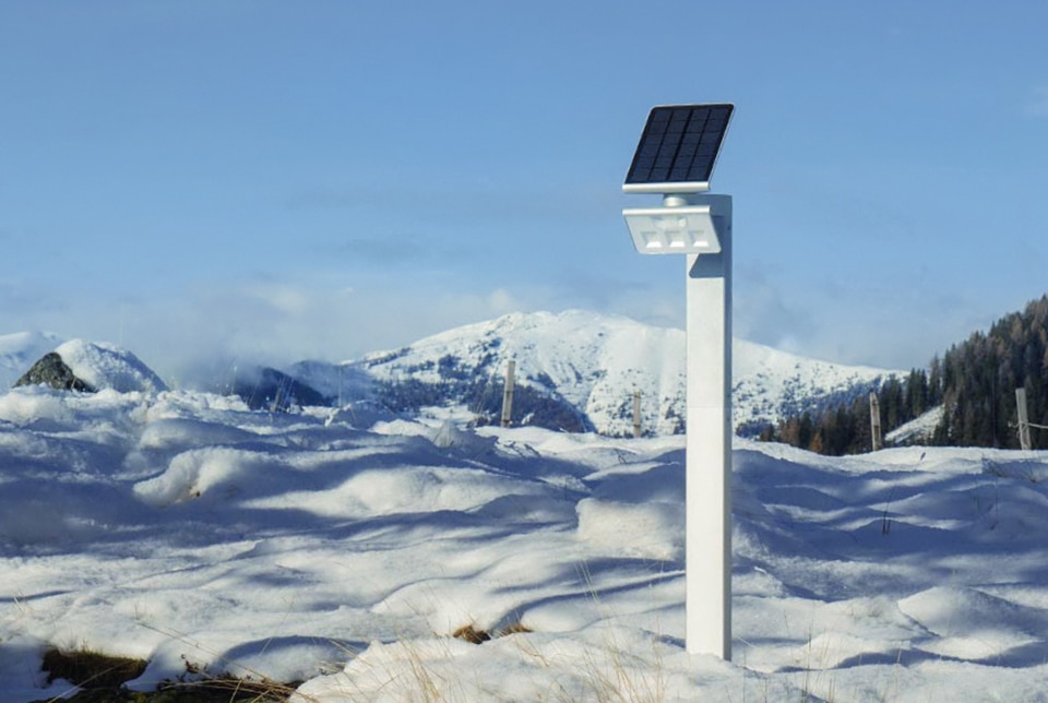 Solar cell in snow für MissionXSolar eine Storytelling Produkt-kampagne für Steinel