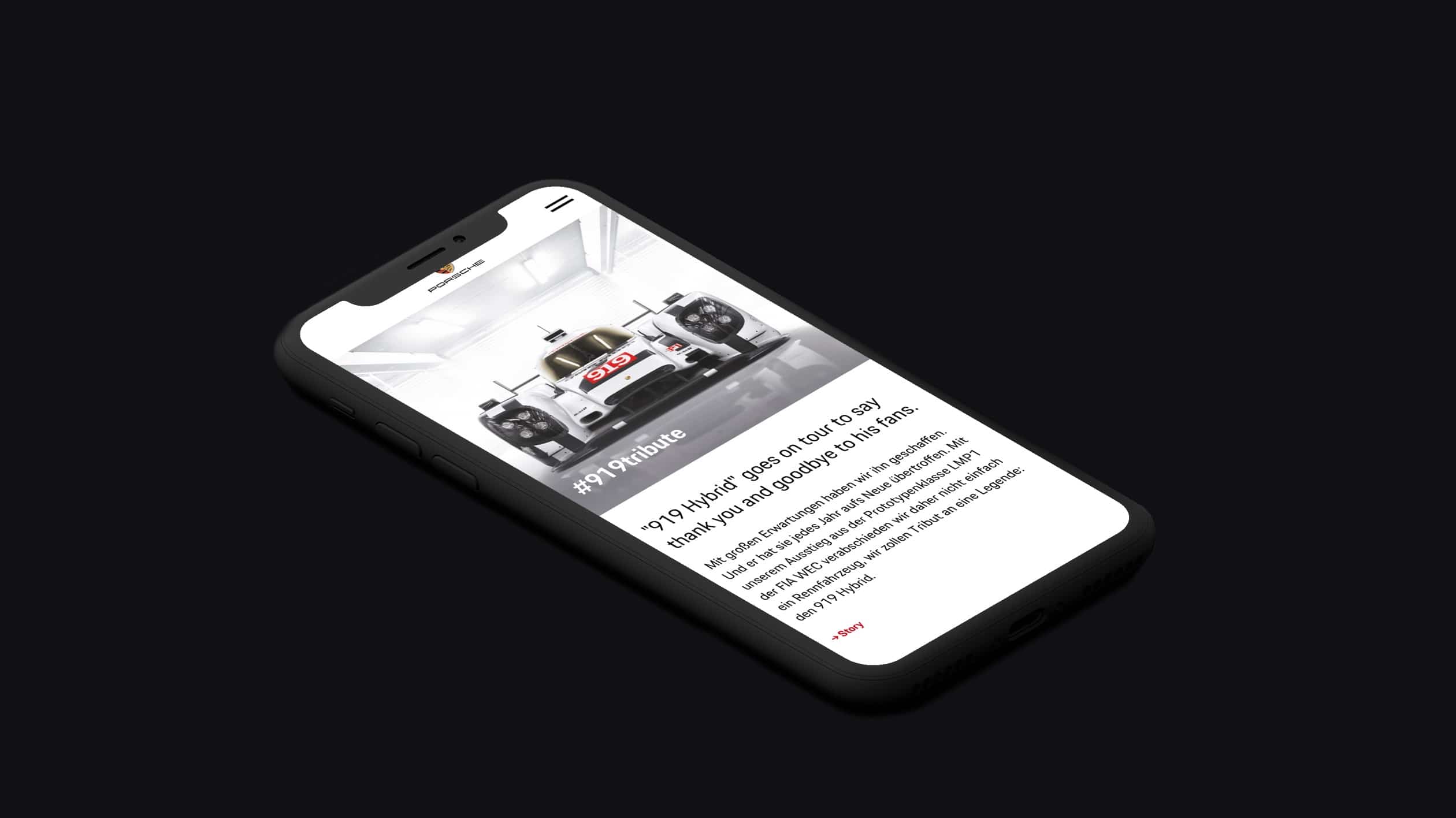 Smartphone auf der die Porsche 919 Website zu sehen ist